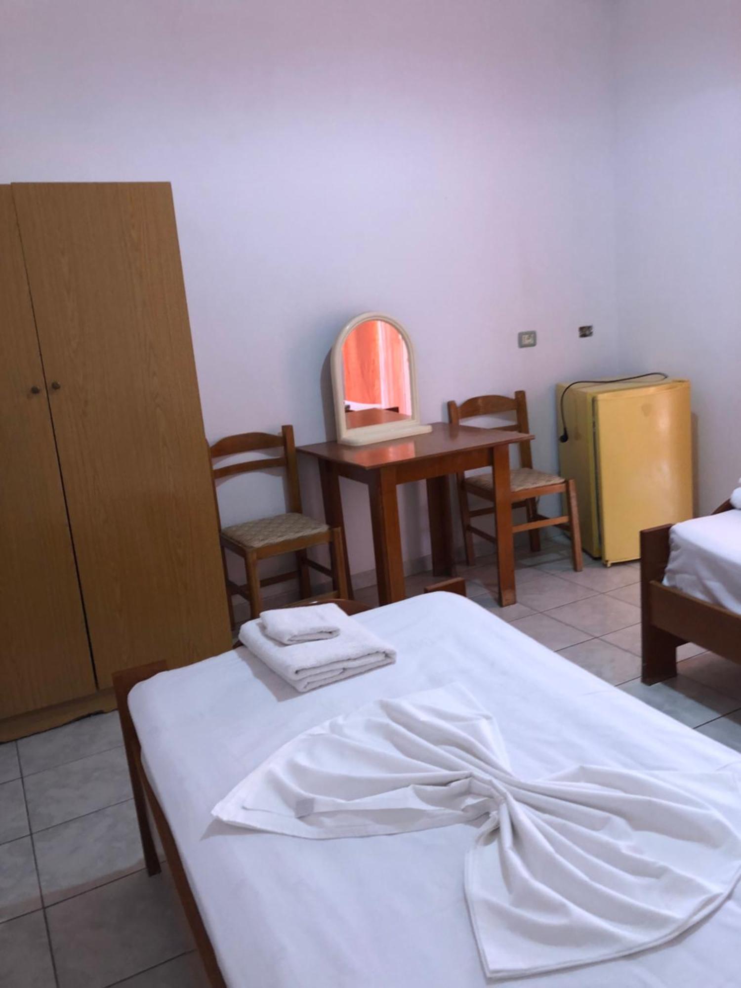 Sotiri Rooms Sarandë Eksteriør billede